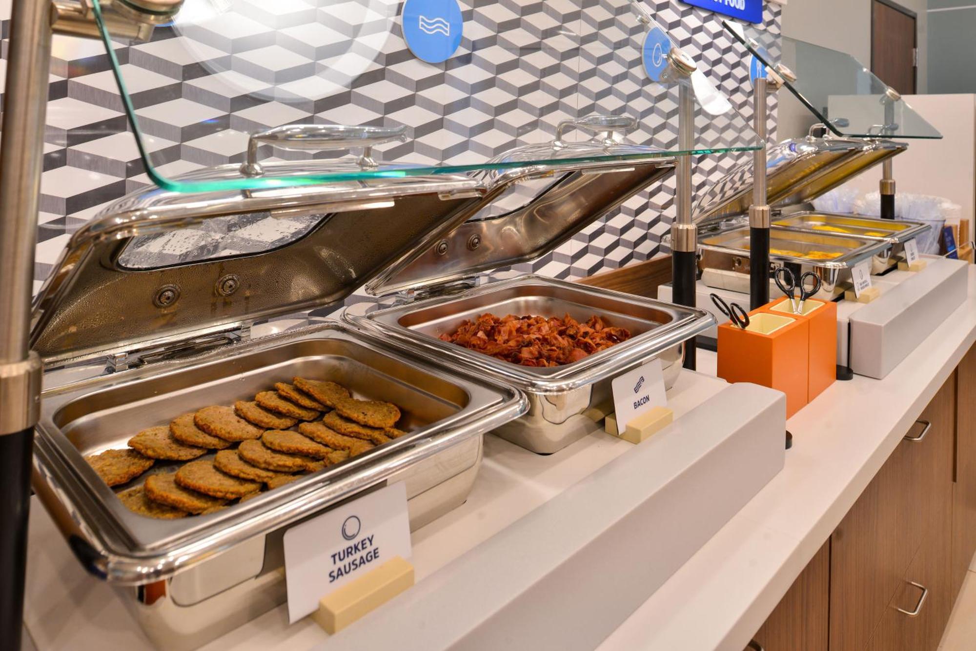 Holiday Inn Express Hotel & Suites Saint - Hyacinthe By Ihg エクステリア 写真