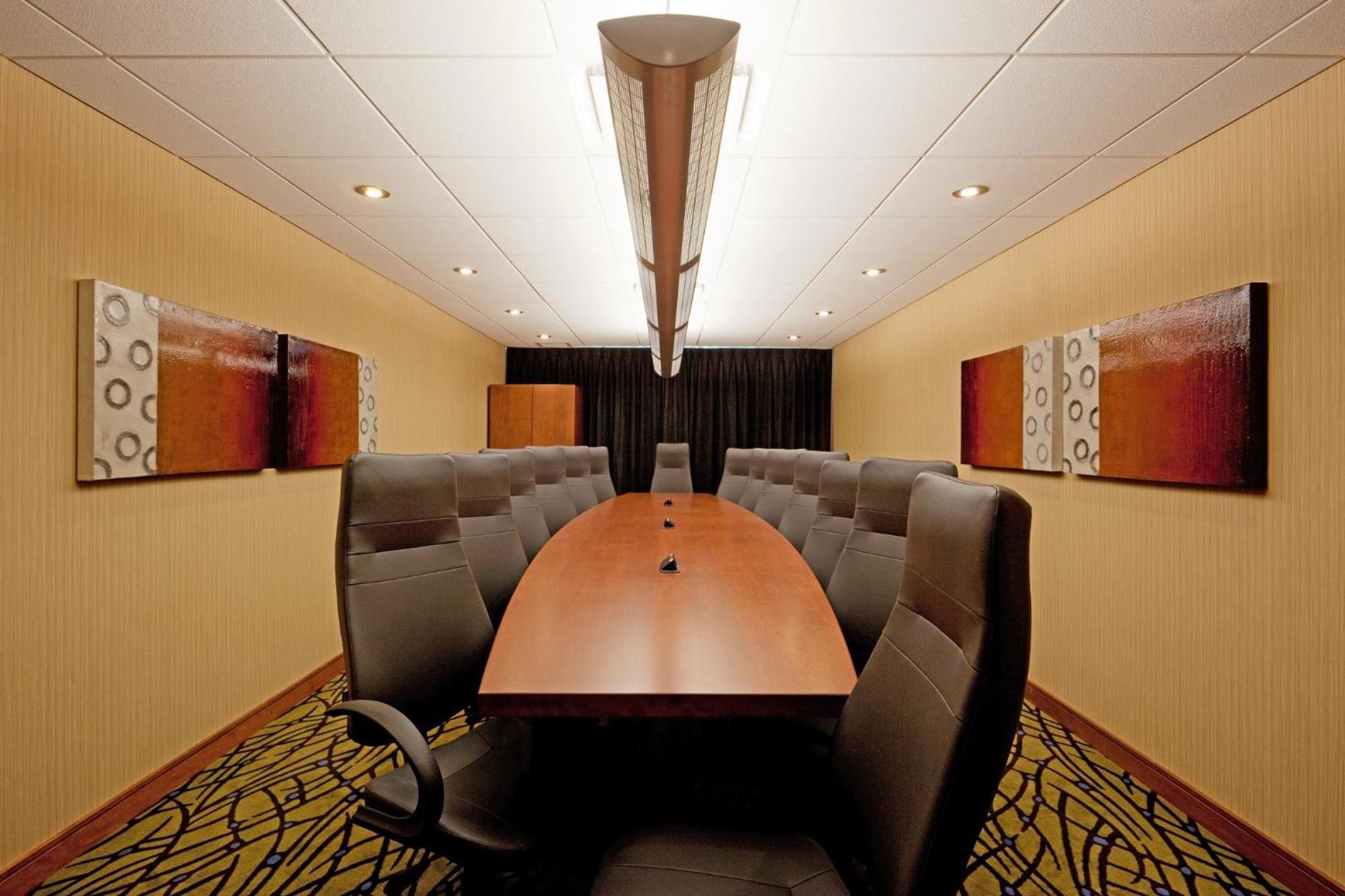 Holiday Inn Express Hotel & Suites Saint - Hyacinthe By Ihg エクステリア 写真