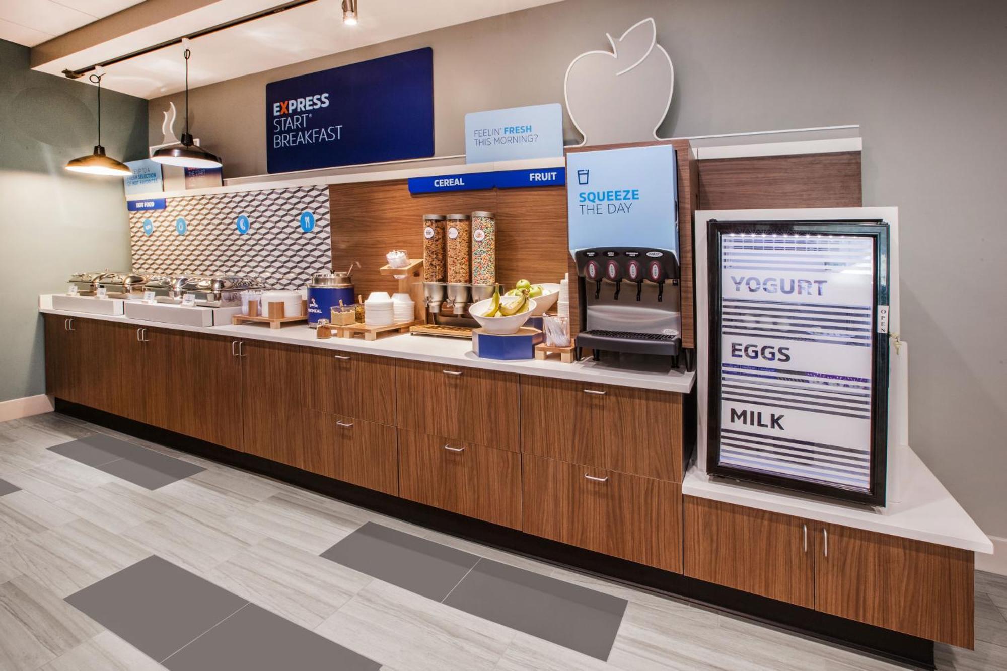 Holiday Inn Express Hotel & Suites Saint - Hyacinthe By Ihg エクステリア 写真