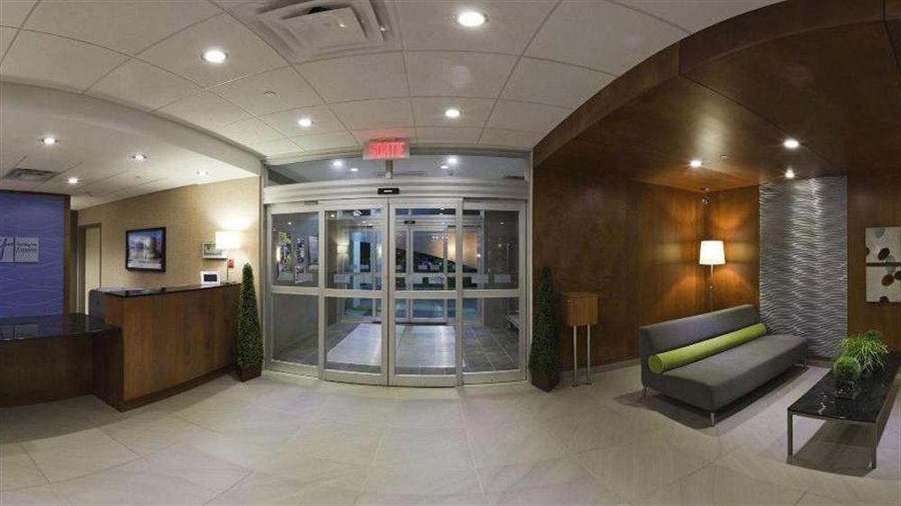 Holiday Inn Express Hotel & Suites Saint - Hyacinthe By Ihg エクステリア 写真