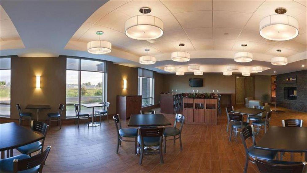 Holiday Inn Express Hotel & Suites Saint - Hyacinthe By Ihg エクステリア 写真